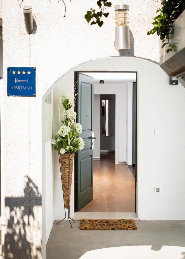 Stylish City Apartment Сплит Екстериор снимка