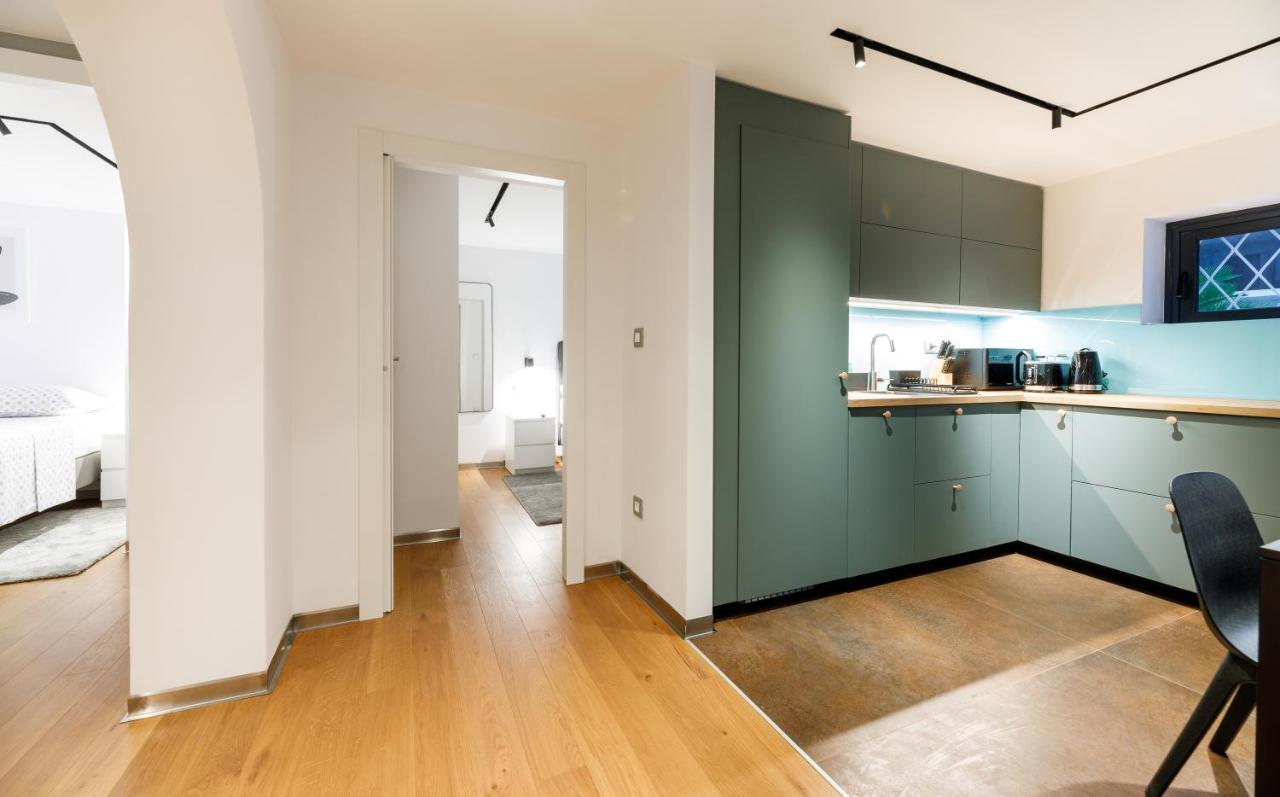 Stylish City Apartment Сплит Екстериор снимка